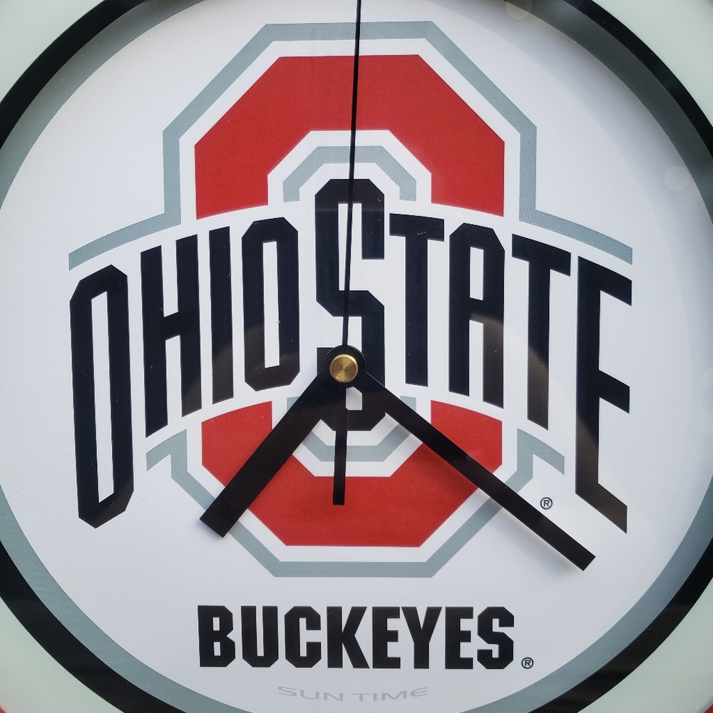 OHIO STATE BUCKEYES Round Manual Wall Clock - 11.25" Diameter - Picture 2 of 11
